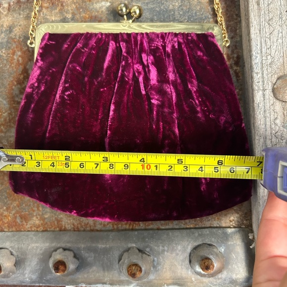 Vintage Velvet clutch crossbody purse - Picture 4 of 5